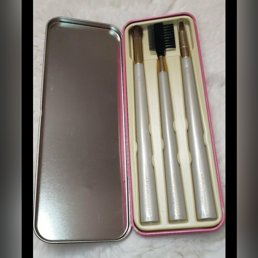 Estee Lauder Makeup Brush
